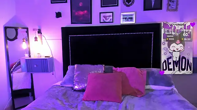 pinkk_deemon