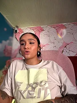 Isabella-Teen live cam