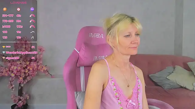 Julie_Lucas