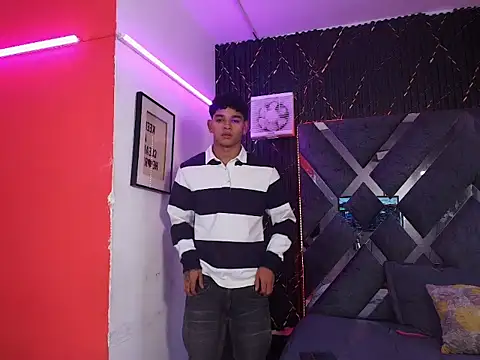 nova_mitchell7 (M twink) - SHOW CUM