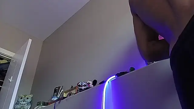 indecentexposure311 live cam on StripChat