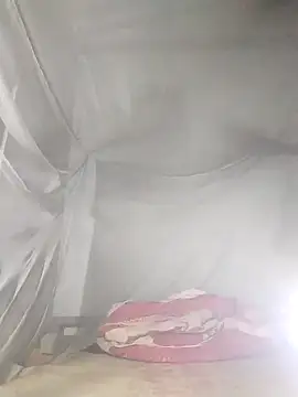 LoveMomy68 webcam