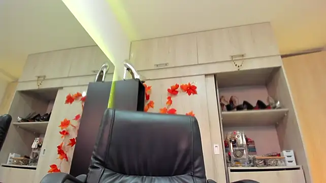 BellaFlaming webcam
