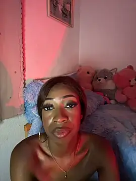 Nina_Velveta