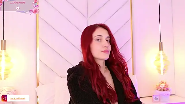 Flor_delunaa live cam on StripChat