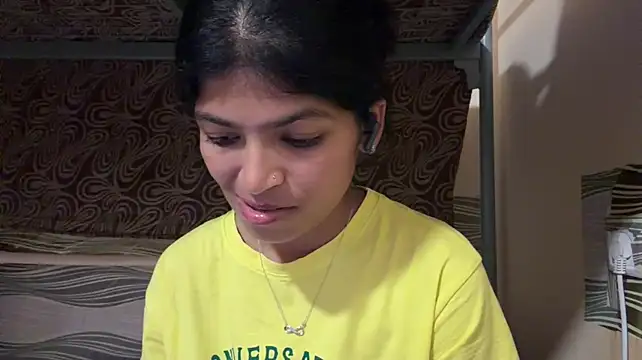 NgaMuszar live cam on StripChat