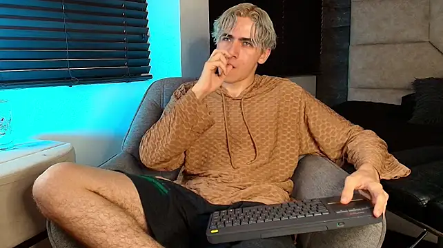 Tyler_Mcrey webcam
