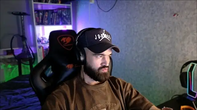 _Serious_Man webcam