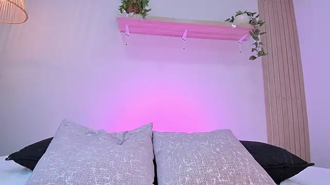 Emily_Stonee_