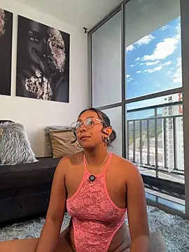 AmelyaMann webcam