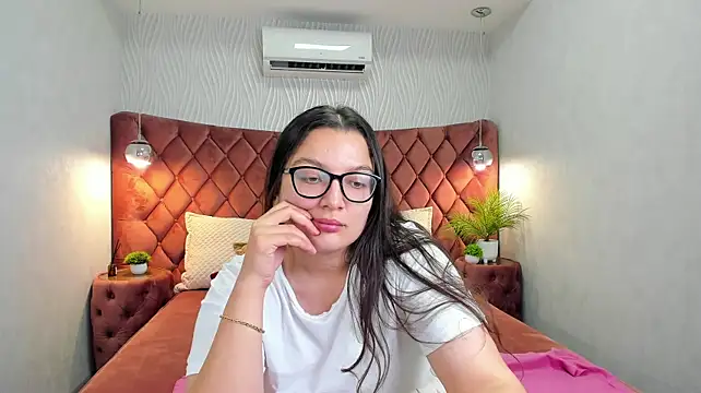 ZarifaBev webcam
