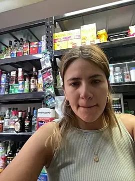 Andrea_19blonde webcam