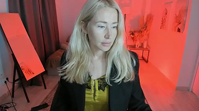 AstraMonroe webcam