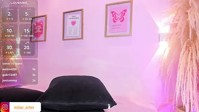 MiaaCarter_ webcam