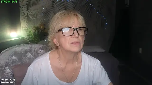 Dr_Mireille webcam
