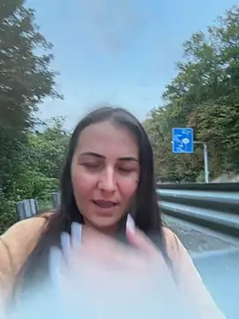 BrunetteNymph webcam