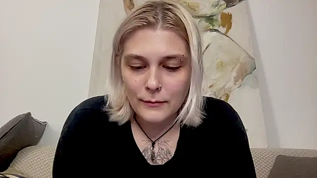 Ella_Bloom webcam