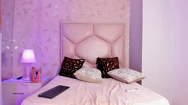 Perla_Spencer_ webcam