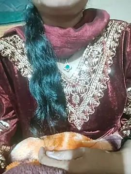 sexyriya2365 webcam