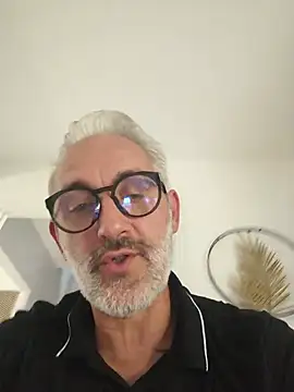 Fredd21 live sex cam