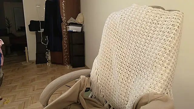SeasonalSomeone webcam