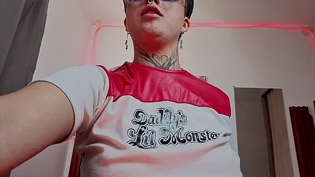 Rebeka-baker webcam