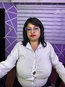 MiiaaJoness
