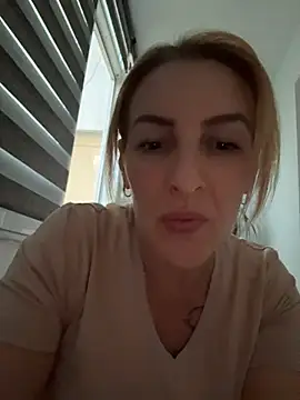 Hot-Milf4U webcam