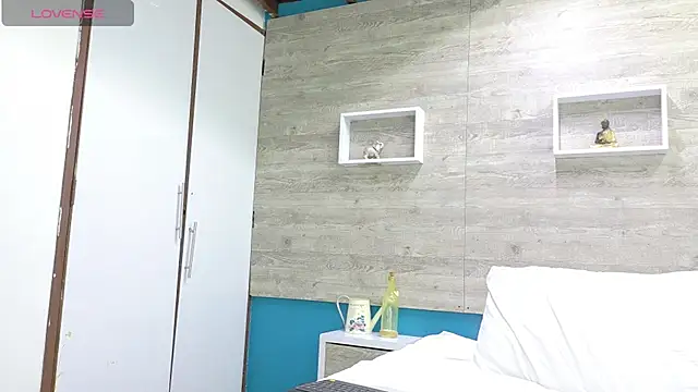 SoffieMature webcam