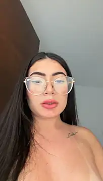 Mia_222 webcam