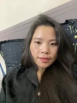 Bella_7777 webcam
