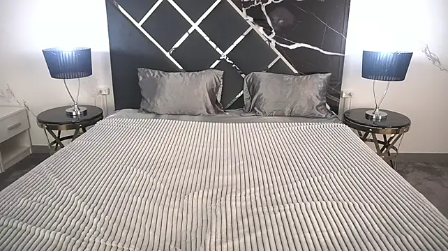 MikaFoxy