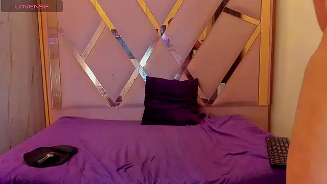 BustyyJuicy_Rs
