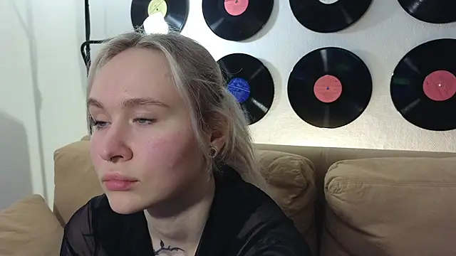 m1lless live cam preview