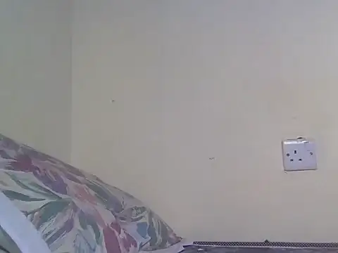 smallprettygal webcam