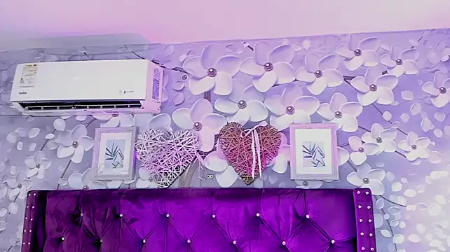 aline_myers webcam