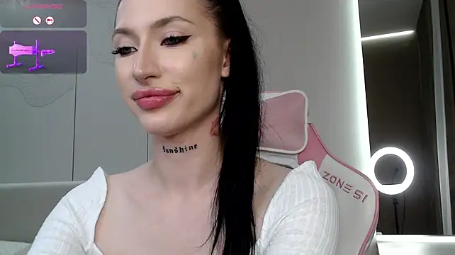 JenniferQueen11 webcam