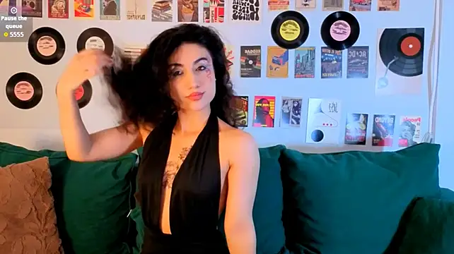 Maya_Rogerss webcam