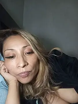 alexiajames_13 webcam