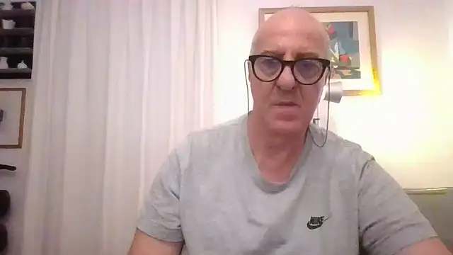 ANONIMO7735 webcam