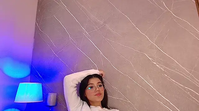 ariana_jhonson1