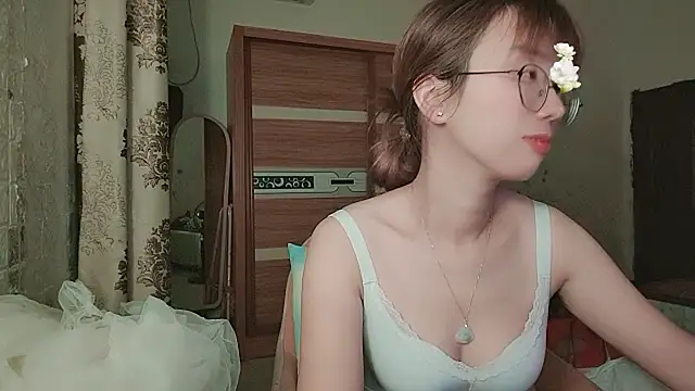 Lili_666 webcam