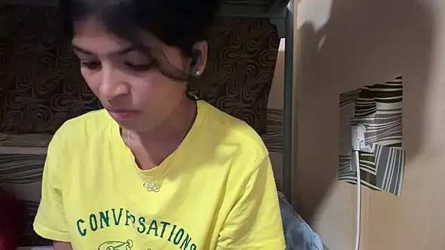 NgaMuszar live cam on StripChat