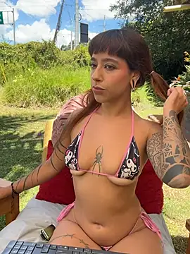 AliceMrtnz webcam