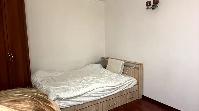 EmilyLorents webcam