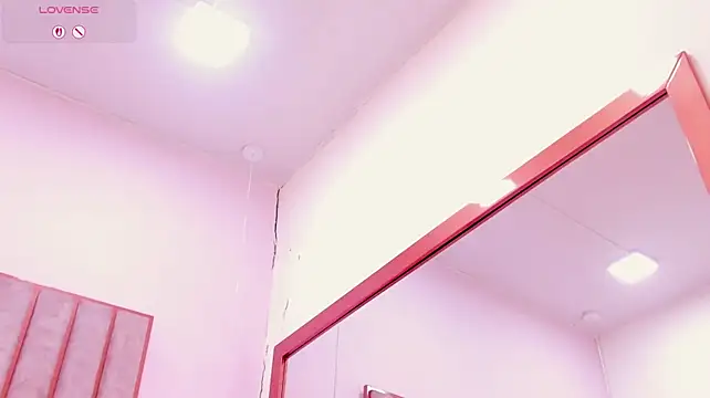 Zoe_Monrow webcam