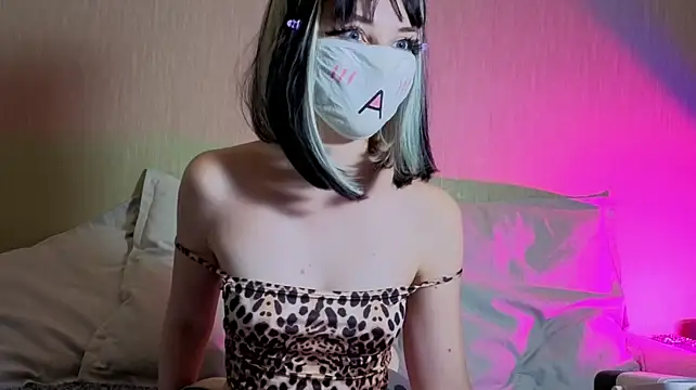 LunaNyanmi webcam