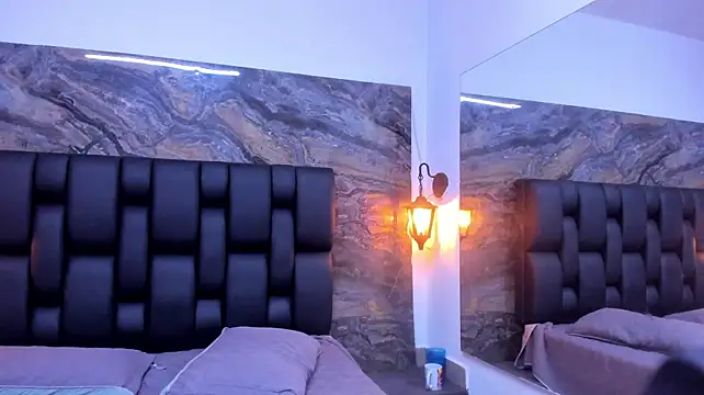 miaablondee_ webcam