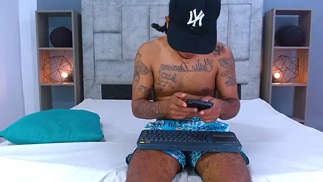 Yoi_Hot69 webcam