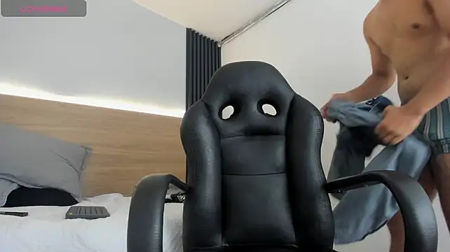 Axel_West8 webcam